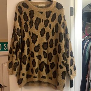 altard state. Plus sized small. Cheetah print